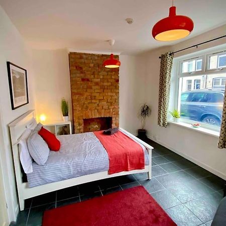 Brickworks - 2 Bedrooms, 15 Mins Walk To The Centre, With Garden Cardiff Dış mekan fotoğraf