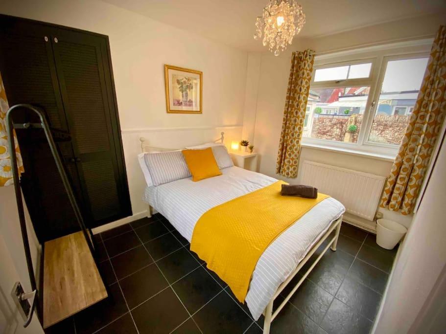 Brickworks - 2 Bedrooms, 15 Mins Walk To The Centre, With Garden Cardiff Dış mekan fotoğraf